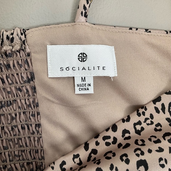 Socialite, leopard print mini dress - Picture 9 of 10